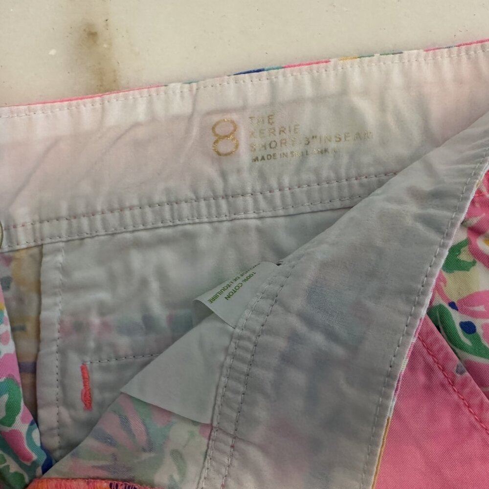 Lilly Pulitzer Coral Reef Island Kerrie Short - Size 8. - Picture 3 of 5